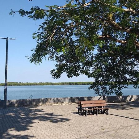O Paraiso E Aqui Abrolhos - Suite Privativa, Cama De Casal, Ar Condicionado E Tv - Cafe Da Manha De Frente Para O Mar Caravelas Exterior foto